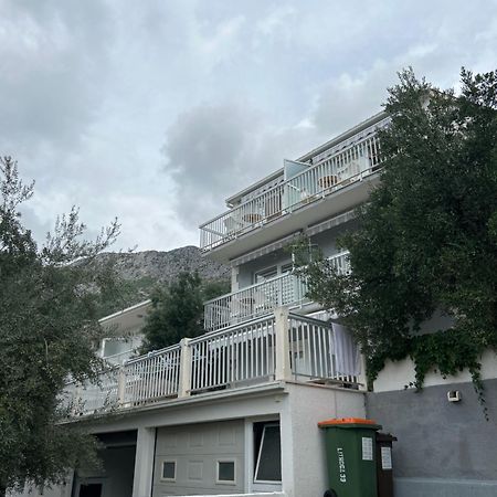 Apartments Tina Брист Екстериор снимка