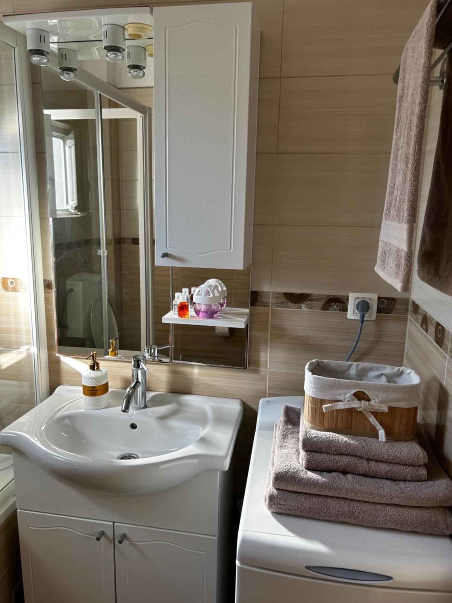 Apartments Tina Брист Екстериор снимка