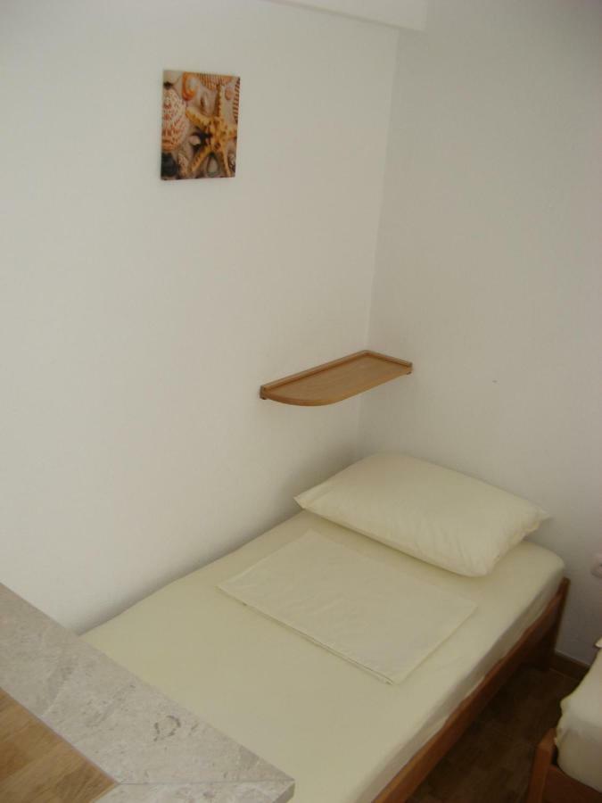 Apartments Tina Брист Екстериор снимка